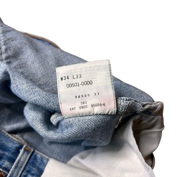 Vintage 90s Levi’s 501 Distressed Jeans Light Wash 34x33 - Picture 8 of 9